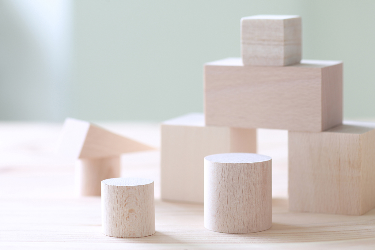 Stacking wooden blocks