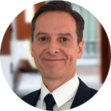 Headshot of Andrew Saunders